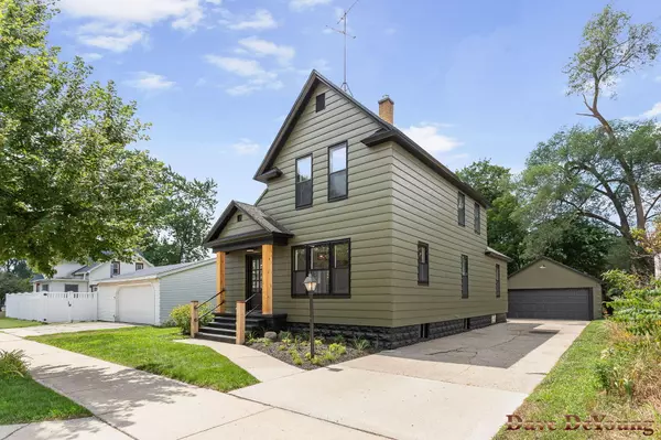 16 N Jefferson Street, Zeeland, MI 49464