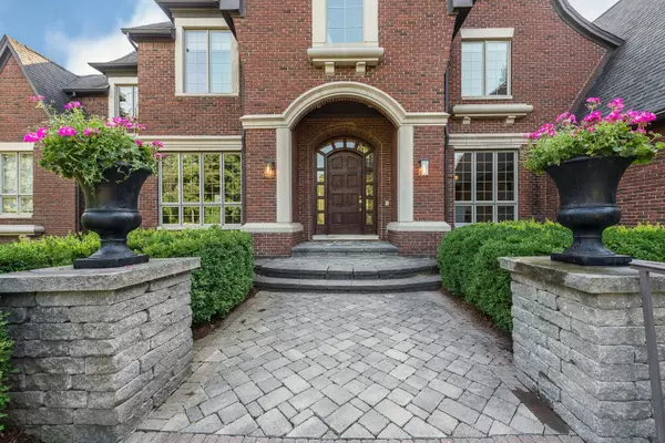 3250 Oak Hollow Drive, Ann Arbor, MI 48103