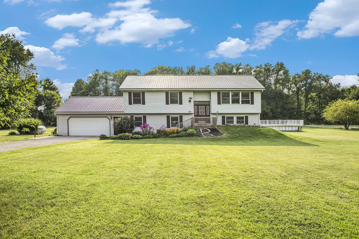 Quincy, MI 49082,832 Clarendon Road