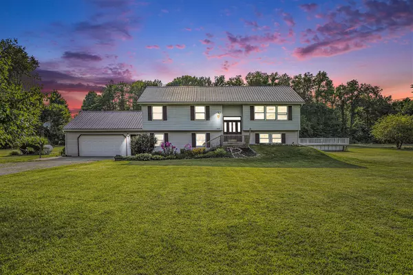 Quincy, MI 49082,832 Clarendon Road