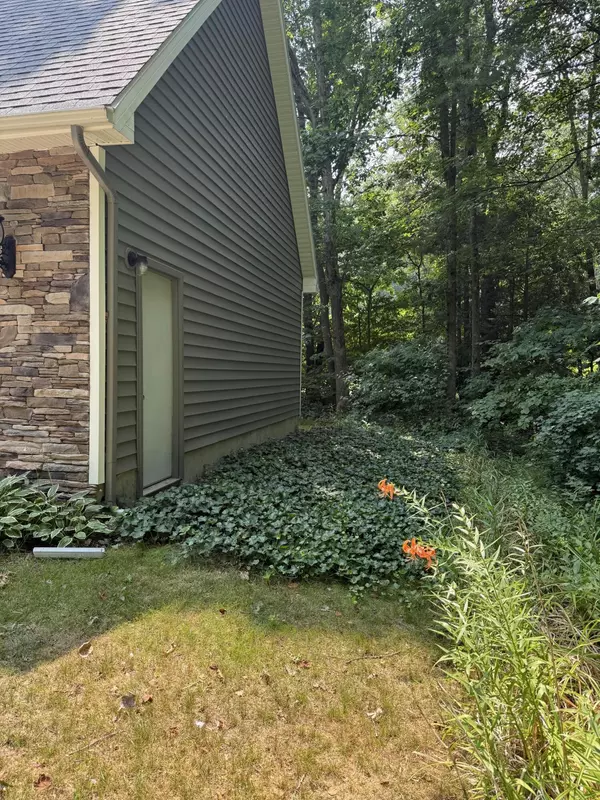 Spring Lake, MI 49456,14704 Lori Lane