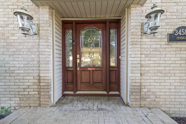 Livonia, MI 48152,34578 Pembroke Avenue
