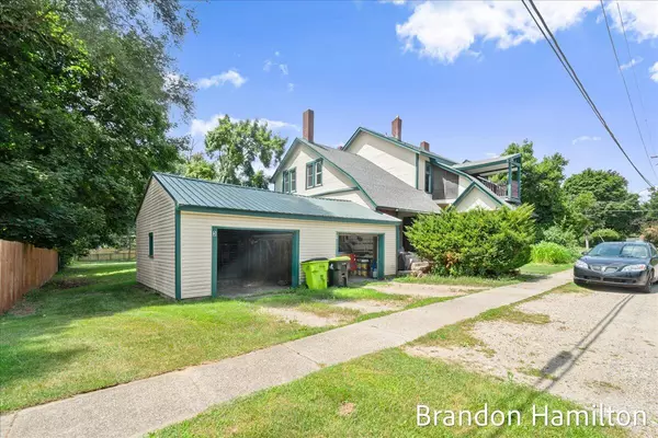 Greenville, MI 48838,813 E Fairplains Street