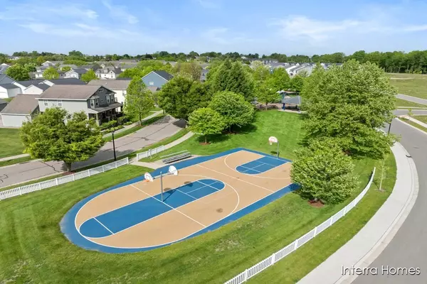 Kentwood, MI 49512,2827 W Cobblestone SE Court #13