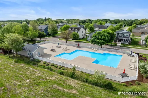 Kentwood, MI 49512,2831 W Cobblestone SE Court #14