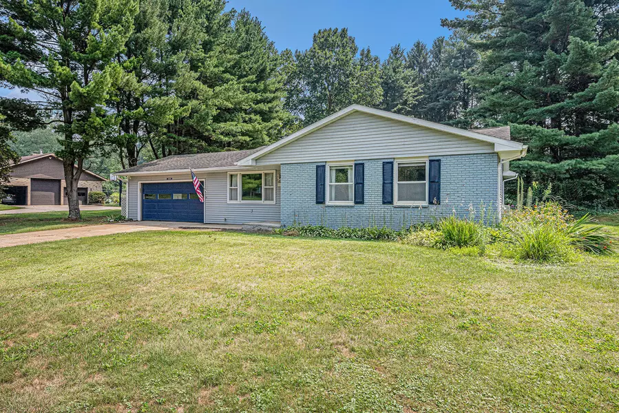 3990 Rollridge Avenue, Kalamazoo, MI 49004