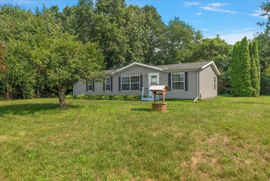 85998 Cherry Lane, Decatur, MI 49045