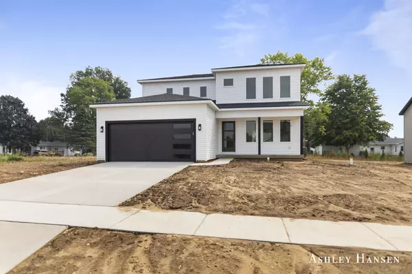102 Chase NW Court, Kent City, MI 49330