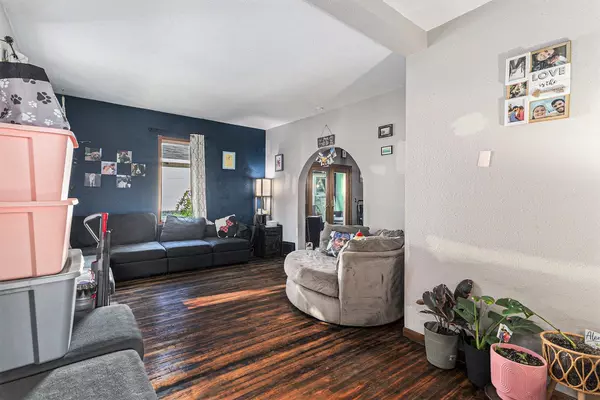 Ludington, MI 49431,709 E Loomis Street