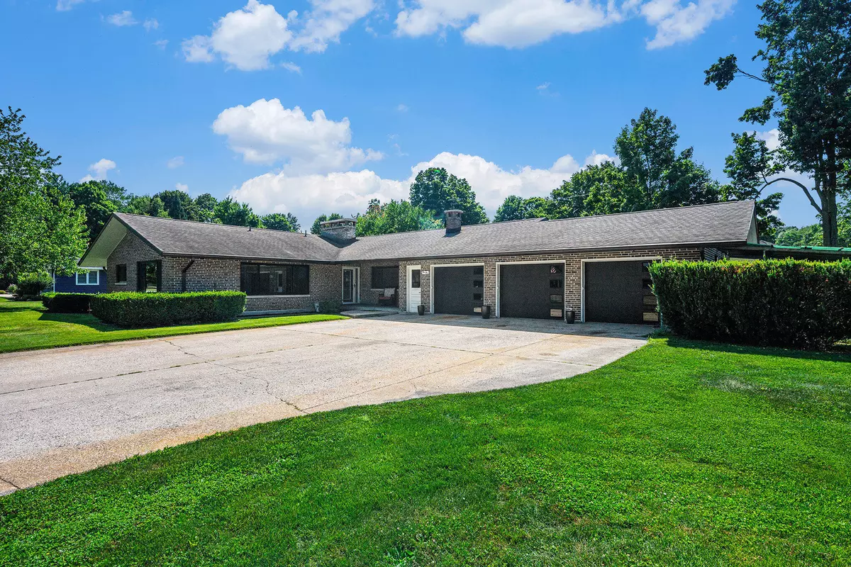 Three Rivers, MI 49093,1010 East Street