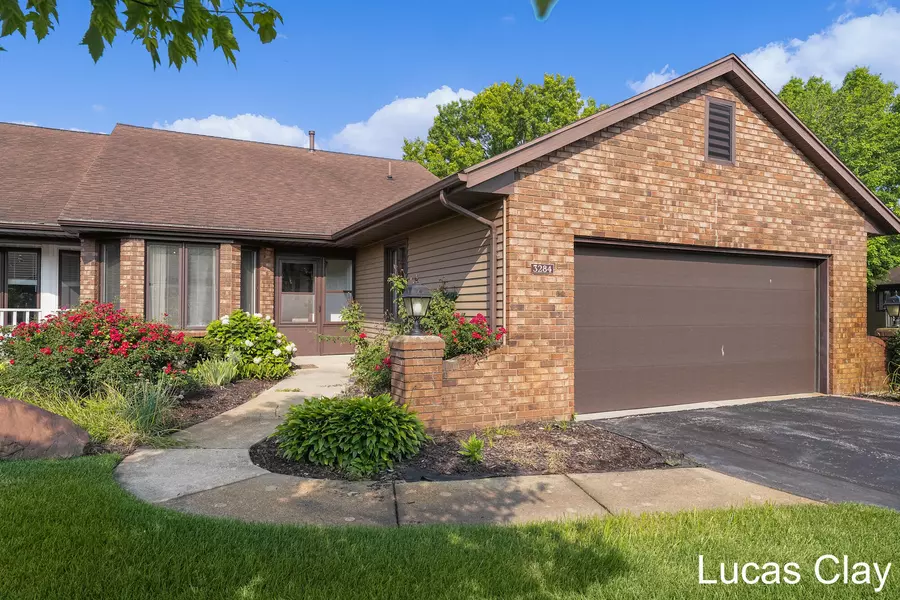 3284 Johnson SW Court, Grandville, MI 49418