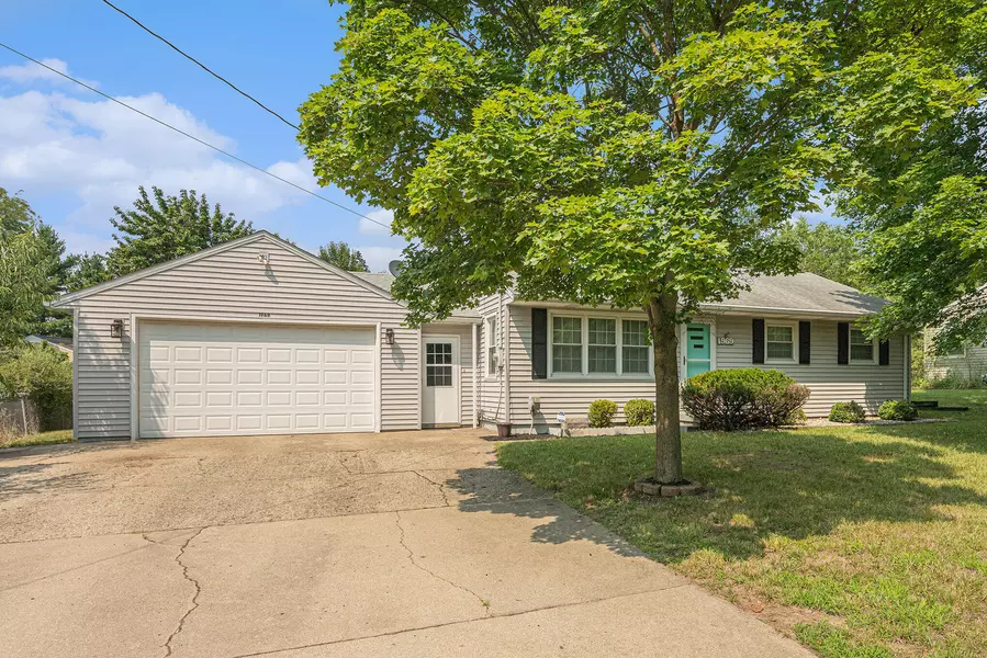 1969 E G Avenue, Parchment, MI 49004