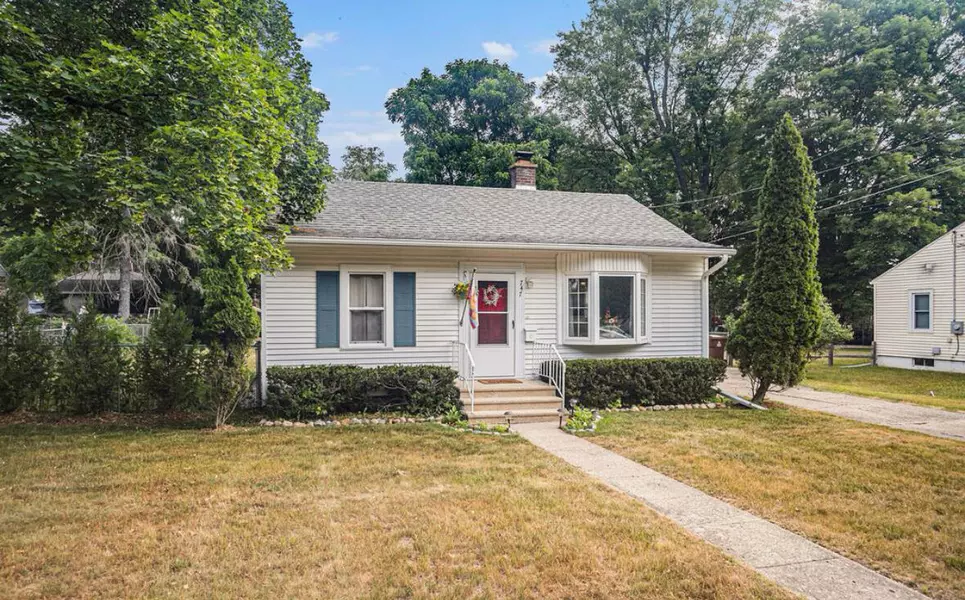 747 E Prospect Street, Marshall, MI 49068