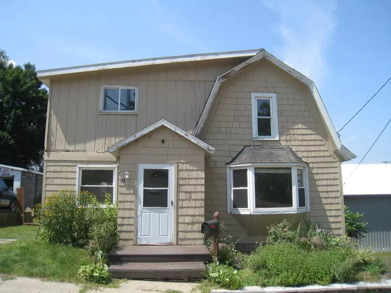 91 Prospect NW Street, Sparta, MI 49345