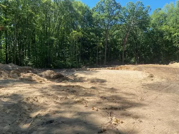 Spring Lake, MI 49456,14898 Kelly Street