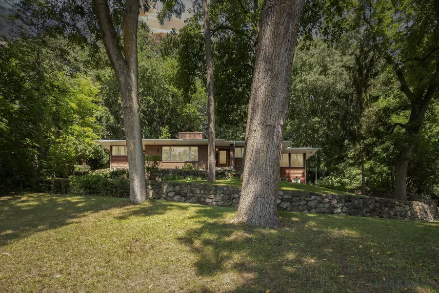 10505 Fulton E Street, Lowell, MI 49331