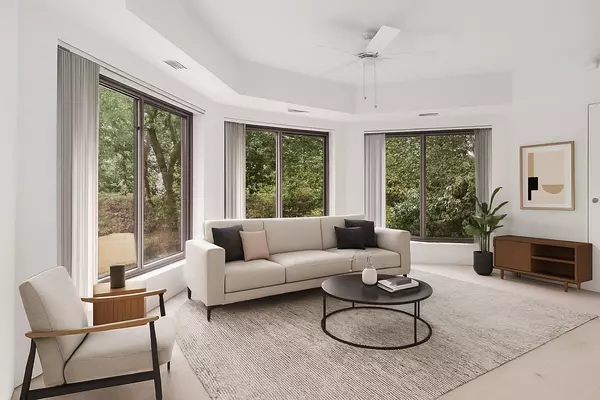 Ann Arbor, MI 48104,2115 Nature Cove Court #206