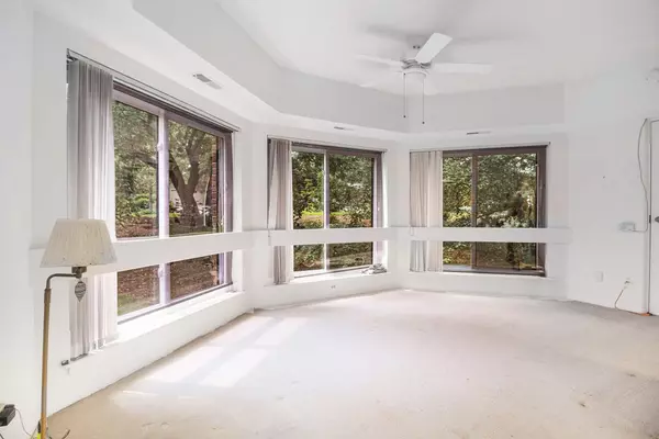 Ann Arbor, MI 48104,2115 Nature Cove Court #206