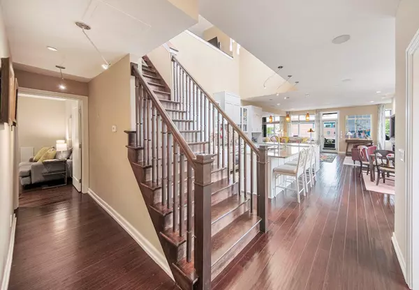 Ann Arbor, MI 48103,121 W Kingsley #502