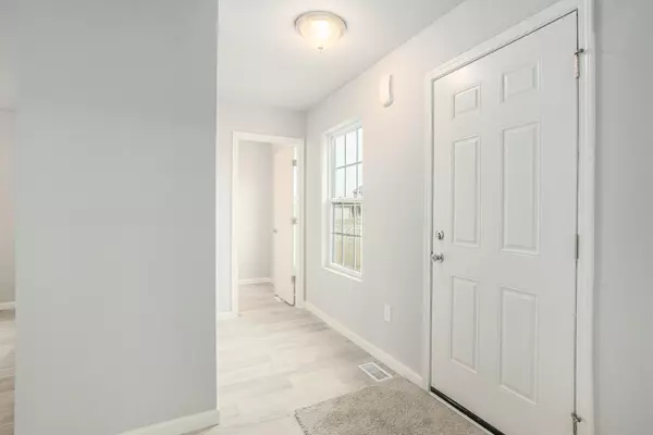 Holland, MI 49424,13718 Oasis Avenue