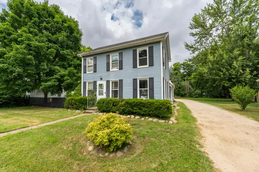 302 W Saint Marys Street, Decatur, MI 49045