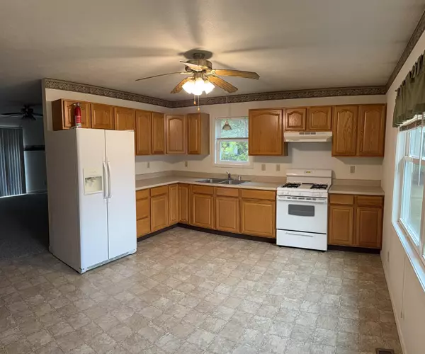 Reed City, MI 49677,325 W 5th Avenue