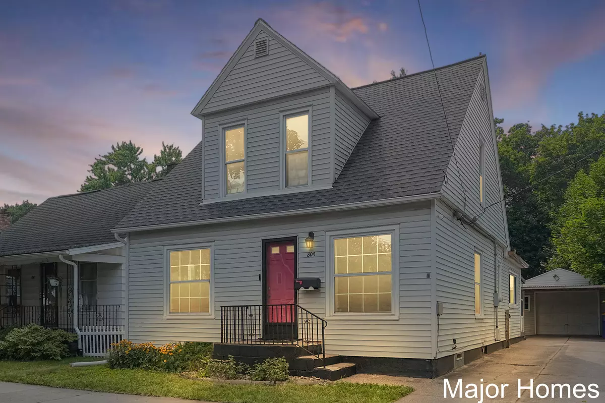 Grand Rapids, MI 49504,805 Lincoln NW Avenue