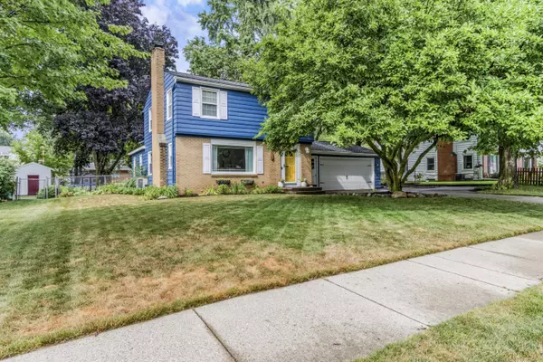 1747 Eastbrook SE Street, Grand Rapids, MI 49508