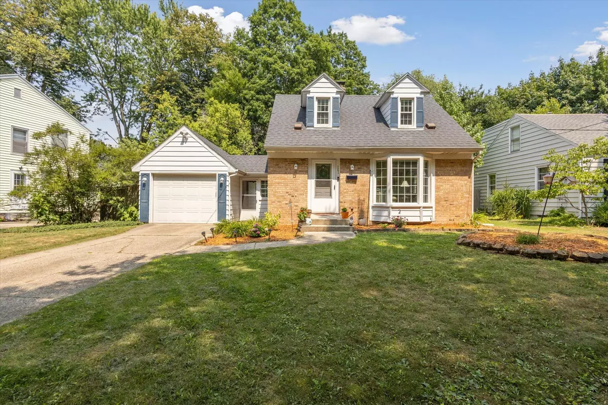 Grand Rapids, MI 49507,261 Spruce SE Street