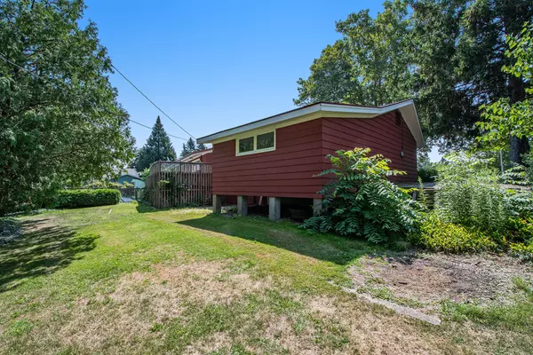 Grand Rapids, MI 49546,3447 Fulton NE Street