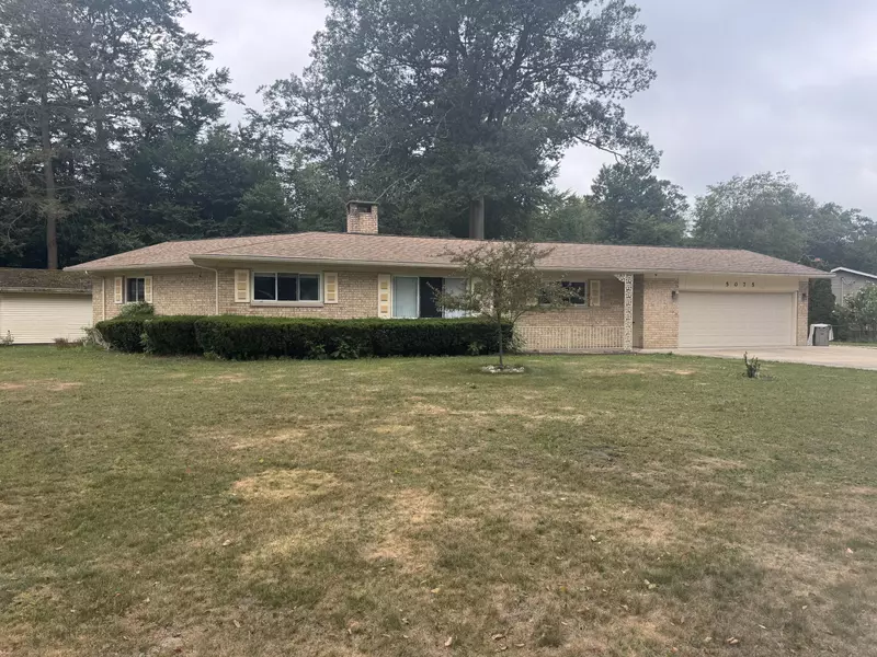 5075 Wickham Drive, Norton Shores, MI 49441