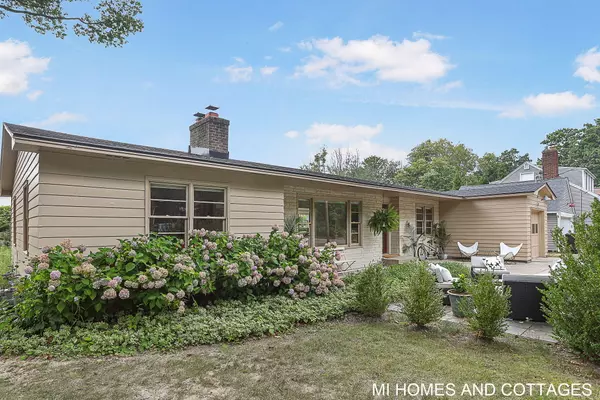 Holland, MI 49423,748 Park Avenue