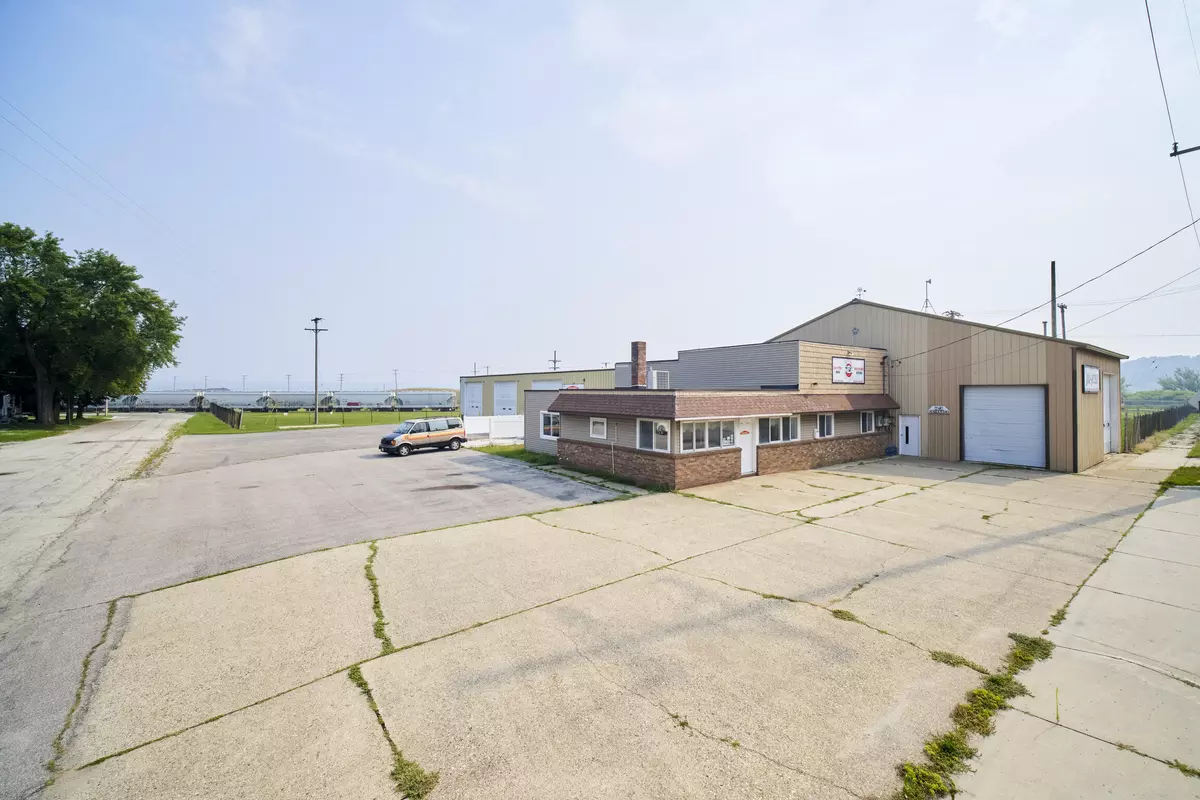 Manistee, MI 49660,156 8th Street