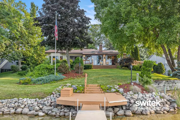 7165 Camino Del Rey NE Drive, Rockford, MI 49341