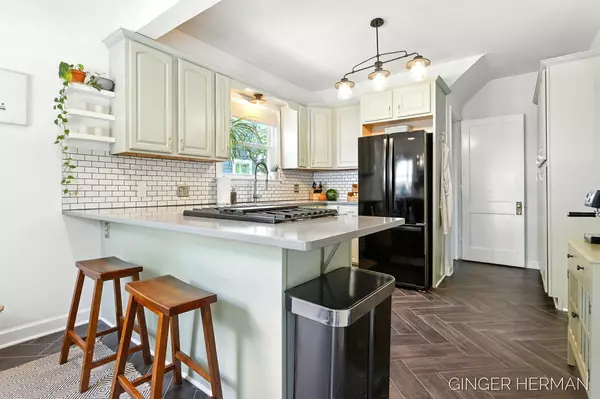 Grand Rapids, MI 49506,2519 Lake SE Drive