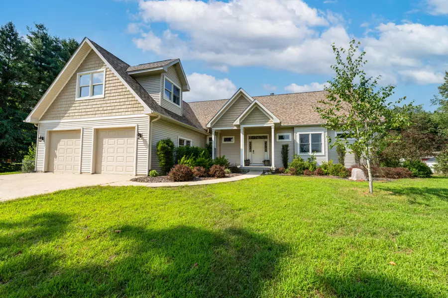 9882 W S Avenue, Kalamazoo, MI 49009