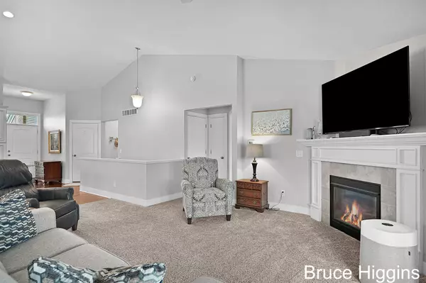 Caledonia, MI 49316,6550 Gracepoint SE Drive #87
