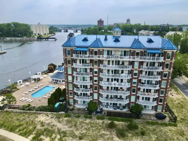 St. Joseph, MI 49085,200 Lake Street #4C