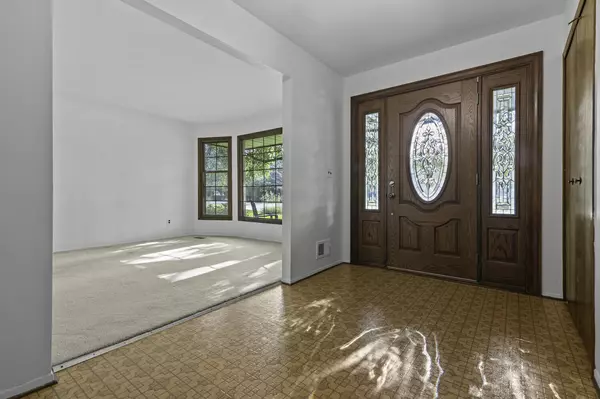 Northville, MI 48167,21944 Rossdale Court