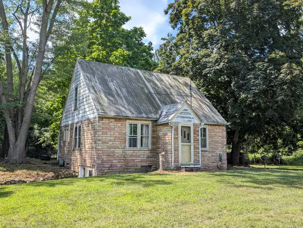63421 County Road 380, Bangor, MI 49013