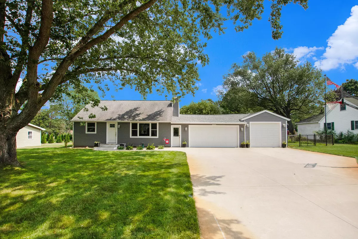 Grand Haven, MI 49417,15370 David Street