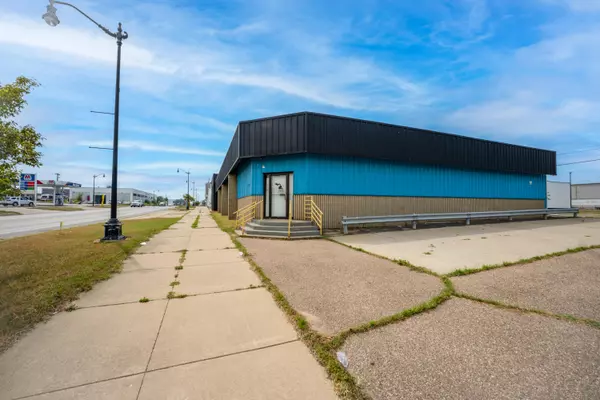Benton Harbor, MI 49022,315-323 E Main Street