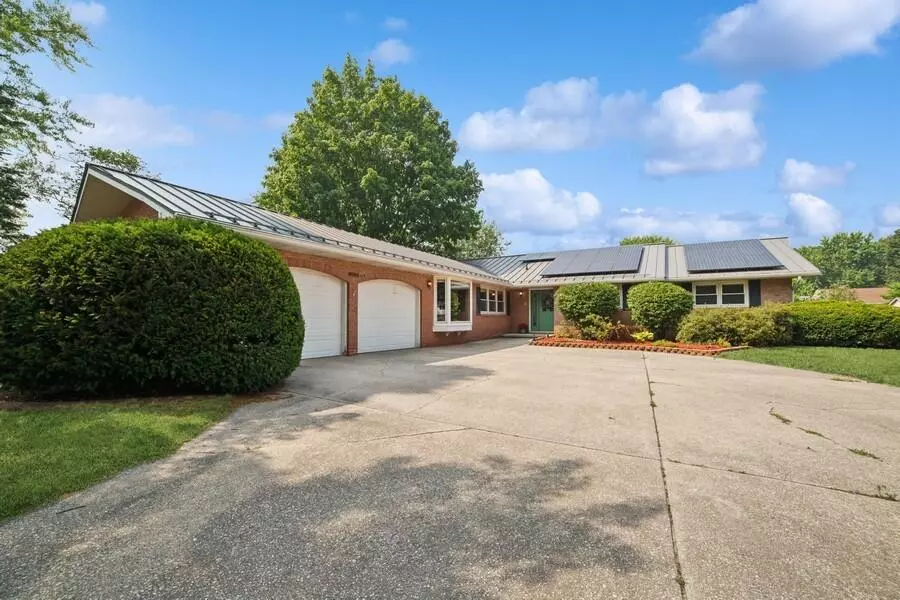 St. Joseph, MI 49085,1373 Saint Joseph Circle