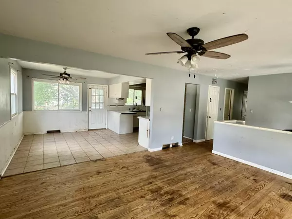 Wyoming, MI 49519,3042 Perry SW Avenue