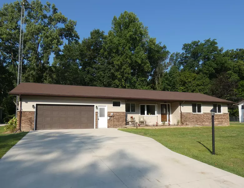 5480 Newton Avenue, Coloma, MI 49038