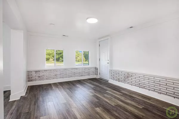 Grand Rapids, MI 49525,3632 Knapp NE Street