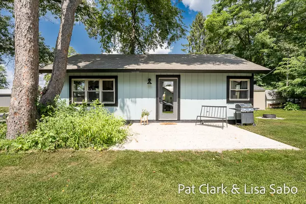 White Cloud, MI 49349,738 W Mohawk Trail