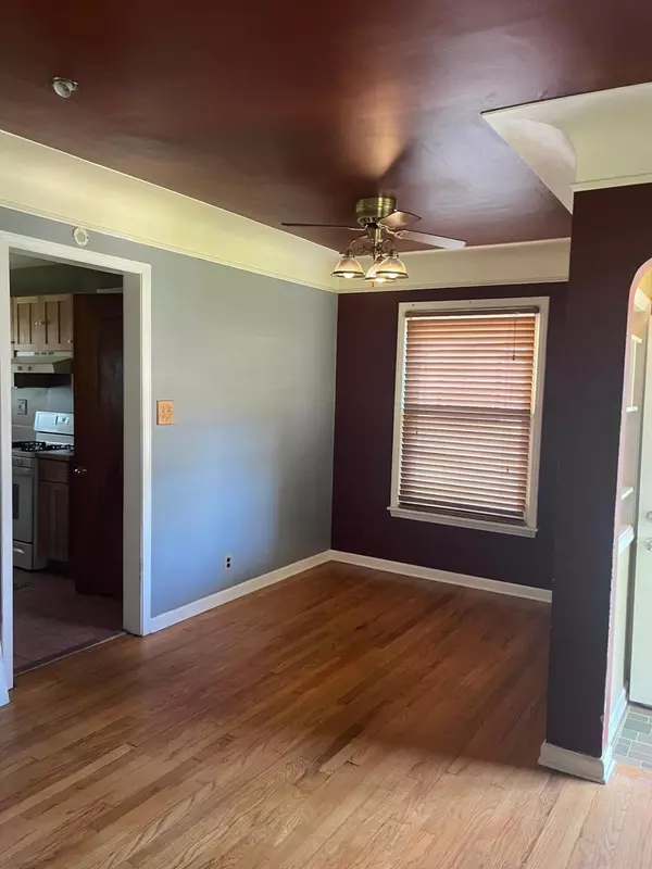 Dearborn Heights, MI 48125,26252 Eton Avenue