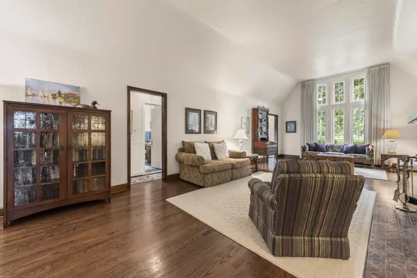Livonia, MI 48150,32124 W Chicago