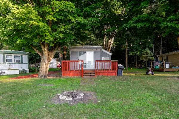 Three Rivers, MI 49093,10281 Walnut Drive